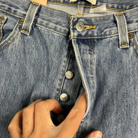 Levi's 501 Jeans Mens 38x30 Blue Straight Leg Button Fly Light Wash Denim NWT